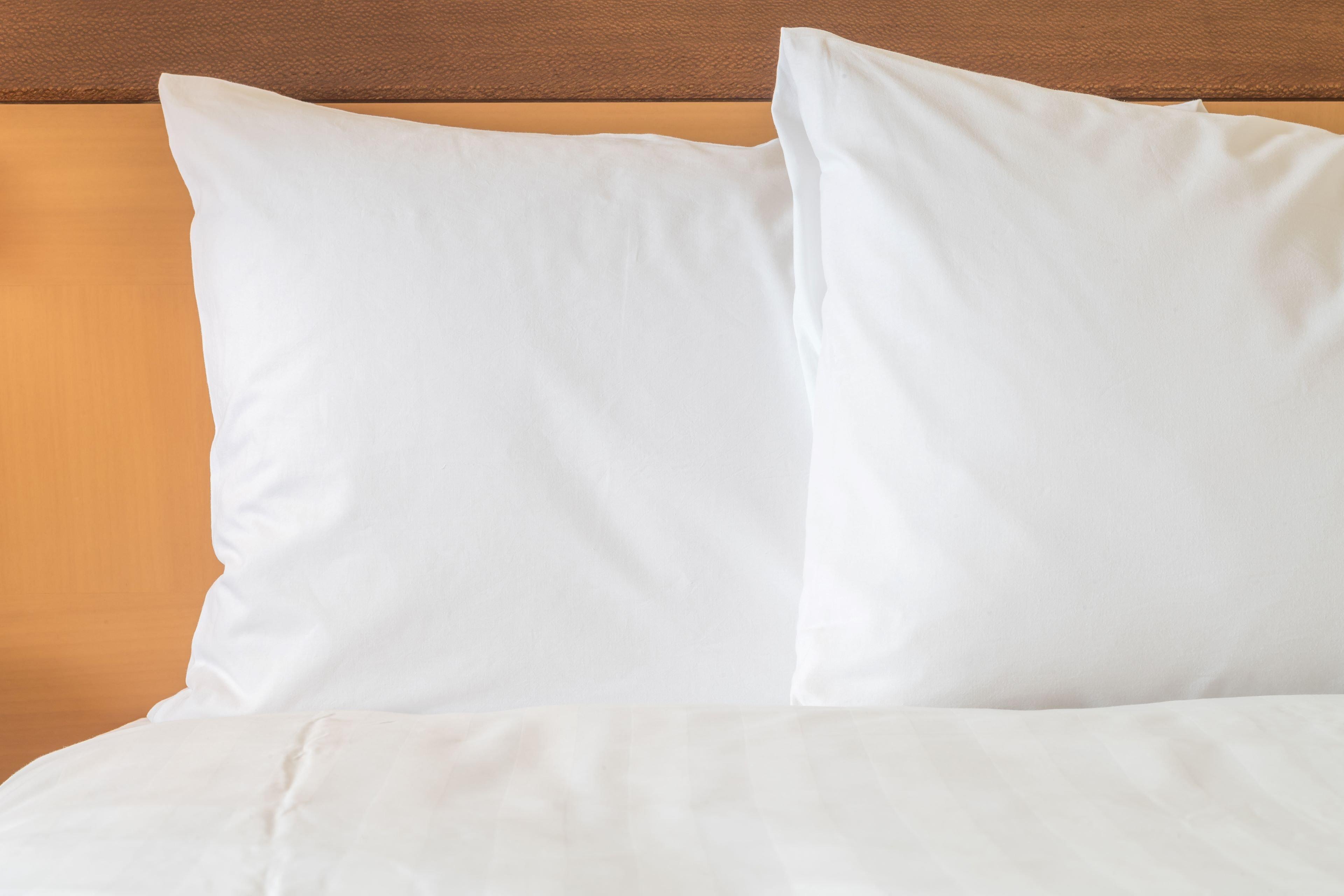Holiday Inn Citystars By Ihg El El Cairo Exterior foto Two pillows on a bed