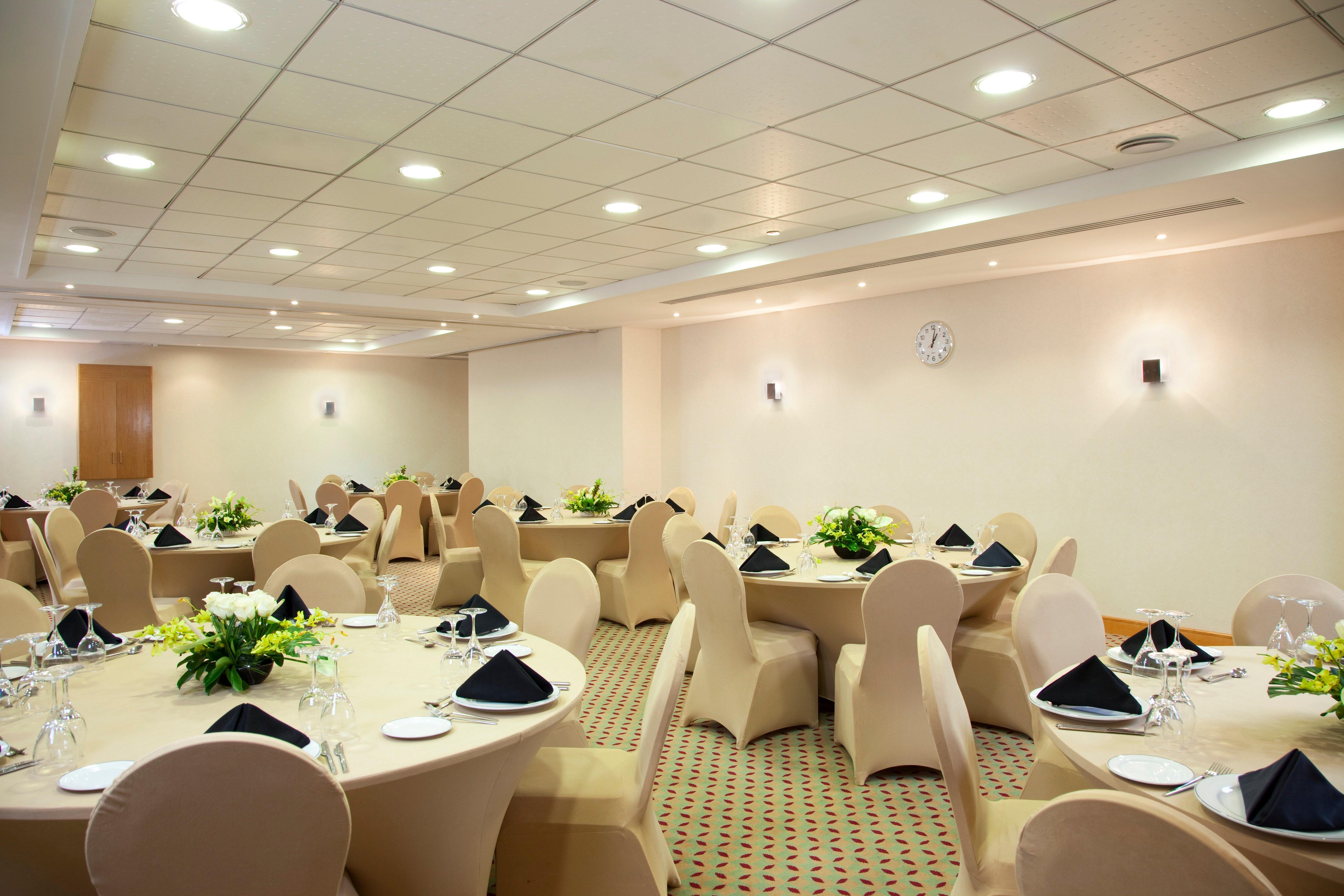 Holiday Inn Citystars By Ihg El El Cairo Exterior foto The ballroom at the hotel
