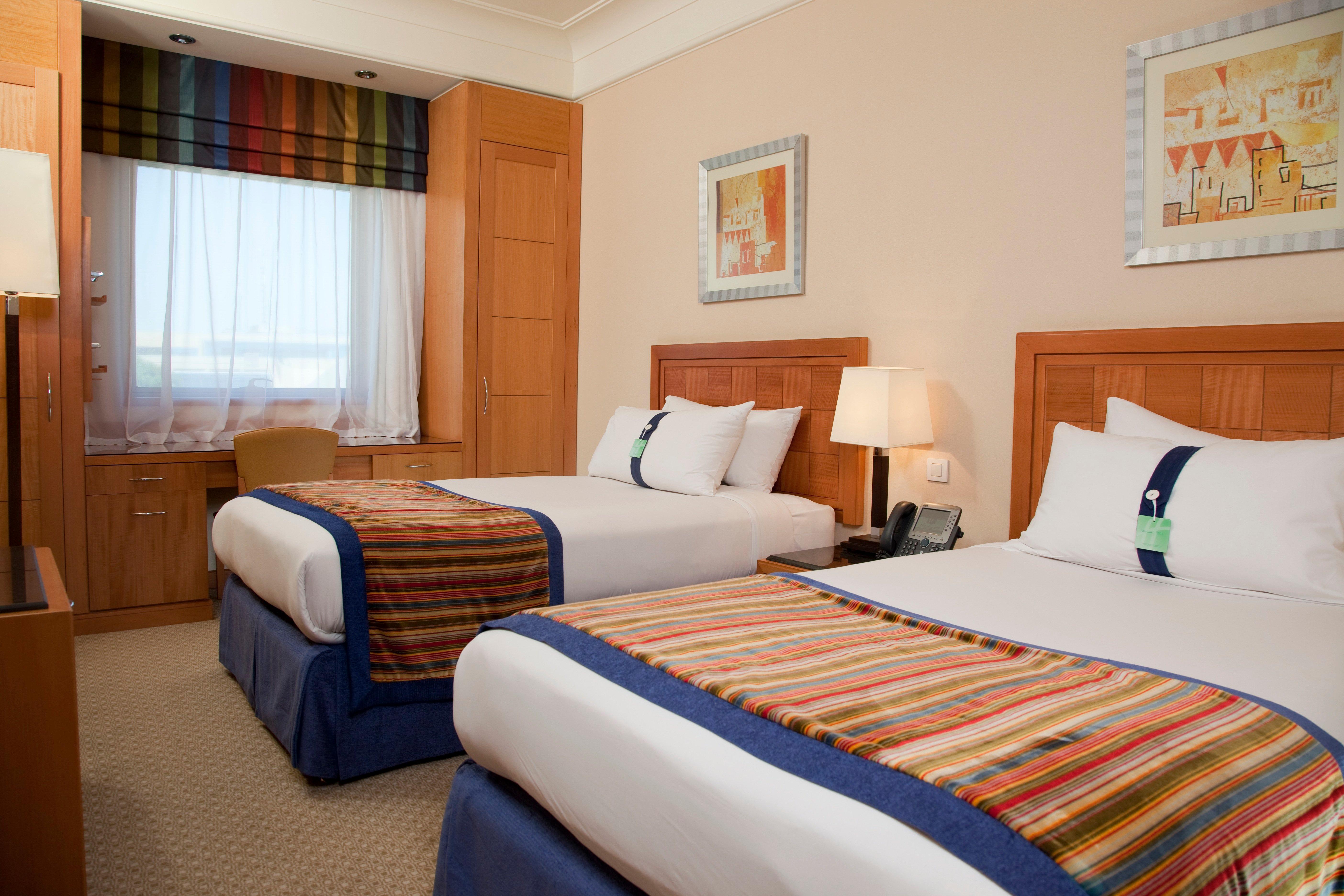 Holiday Inn Citystars By Ihg El El Cairo Exterior foto A typical guest room at the Hilton London Heathrow