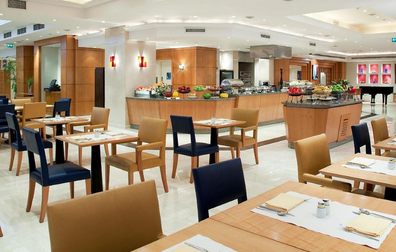 Holiday Inn Citystars By Ihg El El Cairo Exterior foto The restaurant